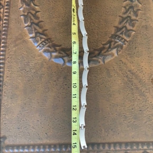 NAPIER CHOKER SILVER NECKLACE 
NWT Never been worn - Picture 5 of 5